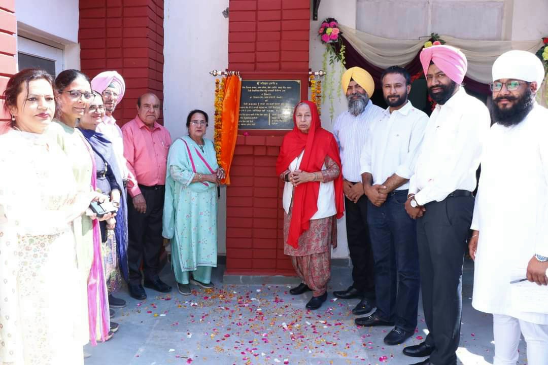 सिख नेशनल कॉलेज का साहित्यिक उत्सव एवं पुस्तक मेला साहित्यिक कदमों के साथ सम्पन्न हुआ